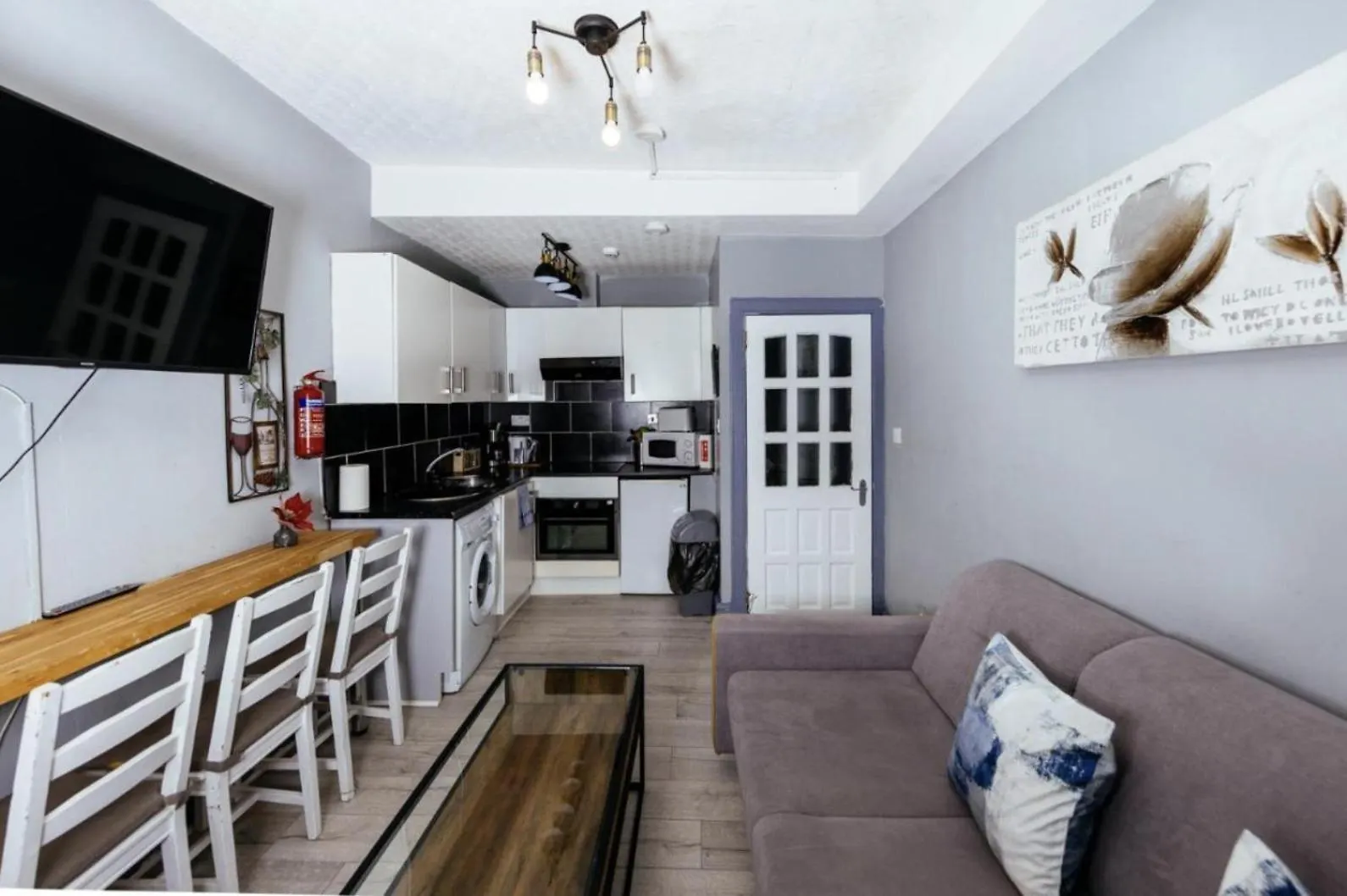 Cozy City Centre Apartment By The Meadows! 5 Edinburgh